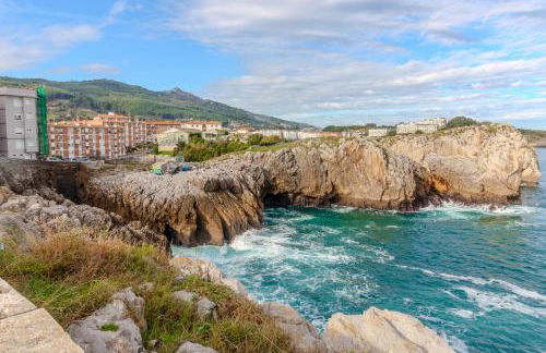 El Patio de Vespasiano-Calera- vistas a la iglesia junto al puerto - Photo 71