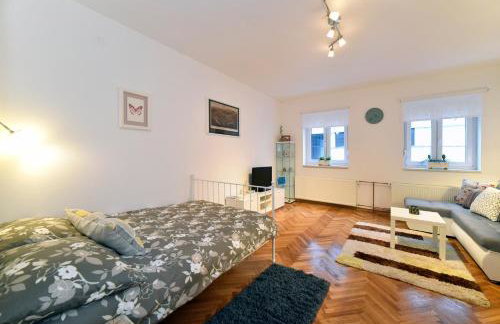 Block Apartment Upper Town - Photo 6