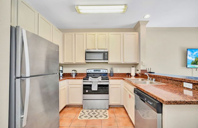 3BR Condo - Near Disney Balcony Pool Hot tub - Foto 7