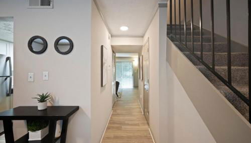 King Bed 5 min walk Truist Park The Battery - Foto 5