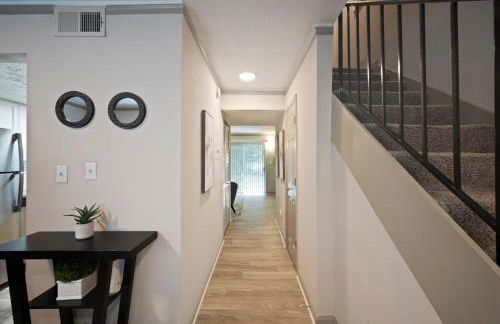 King Bed 5 min walk Truist Park The Battery - Foto 5