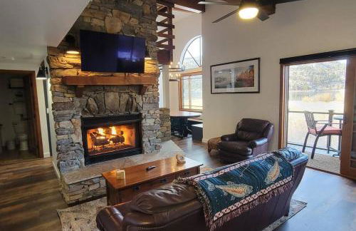 Lakefront Mountain Retreat - Foto 1