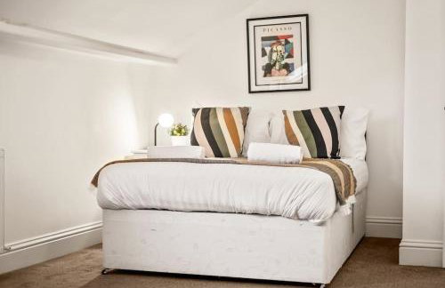 Huge Duplex in Great Location - Foto 6