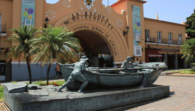 Excursión a Santa Cruz, La Laguna y Parque Rural de Anaga desde el norte de Tenerife - Foto 3, Mercado de Nuestra Señora de África, en Santa Cruz