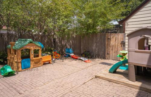 Spacious and quiet 4 bed 3 and a half bath home away from home in Katy Texas - Foto 39