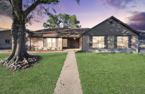 Stylish Katy Retreat 4BR Sleeps 10 Outdoor Escapre - Foto 6