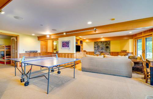 4 Mi to Stratton! Group Getaway with Deck and Views - Foto 6