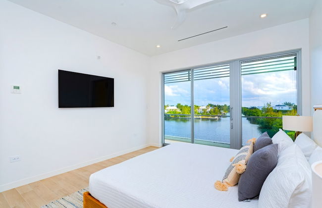Cayman Luxury Rentals at One Canal Point - Foto 30