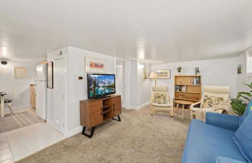 Peterson Retreat - Hot Tub, Bikes, Old Town - Foto 46