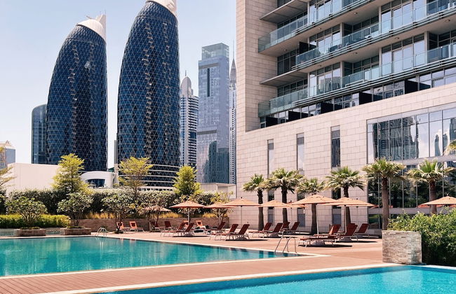 Luxe and Modern Duplex in Difc - Photo 11