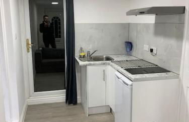 Cosy Studio Flat-Just Renovated-Free Street Parking & Independent Entrance - Foto 37