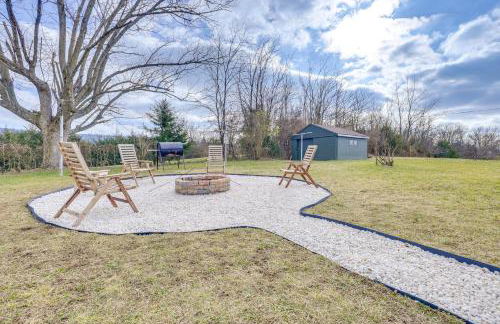 Grill and Fire Pit New Market Getaway on 3-Acres! - Foto 25