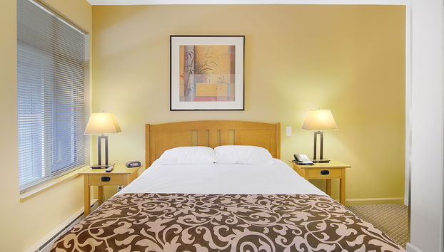 Whistler Town Plaza - Photo 4, Room
