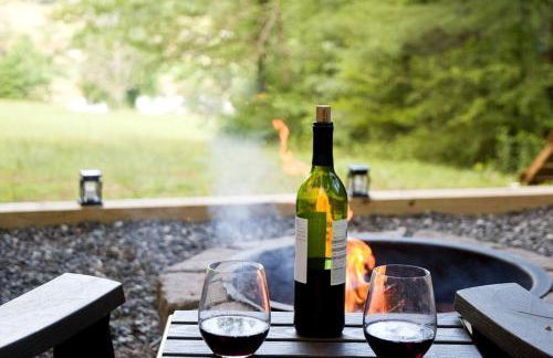 Enchanting Blue Ridge Mountains Lodging with a Wood-Burning Stove in Lenoir, NC - Foto 18