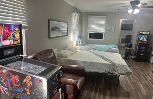 Modern 3BR Home near Raleigh and RTP, EV Charger and Arcade - Foto 10