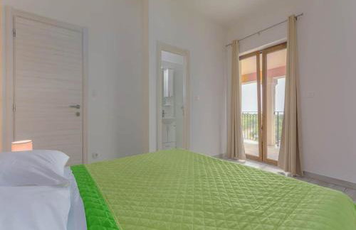 Villa in Skitaca with Pool and Sea Views - Photo 11