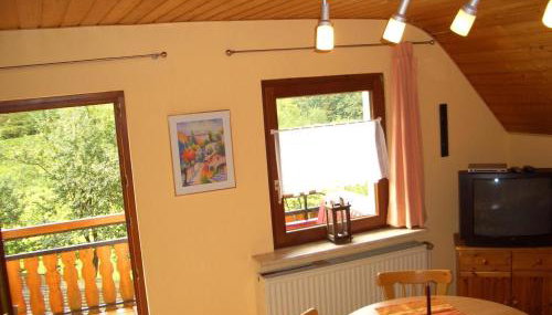 Wohnung mit Balkon im Schwarzwald - Foto 4