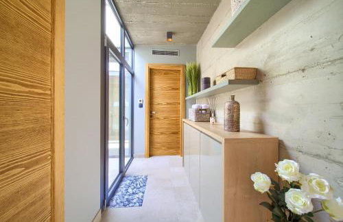 Luxury Jerini Estate - Photo 12