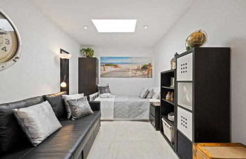 Villa CasaCara Marbella beachside Costabella -Spain - Photo 54