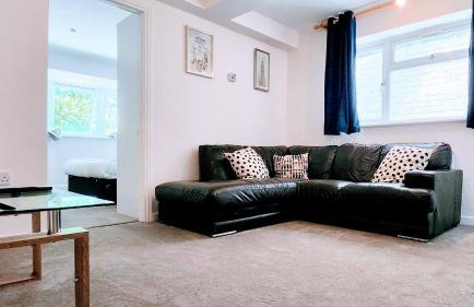 1 Bedroom Annex - Close to Frimley Hospital - Private Entrance - Foto 21