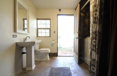 Ahwahnee-be Vintage Cabin - Walk to town! - Foto 25