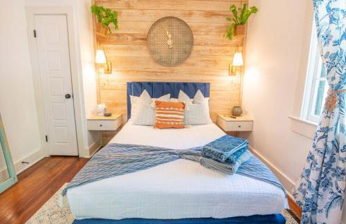 Pelican Hideaway - Charming Home & Entire Backyard - Foto 11