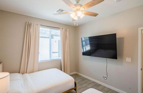 Serene 2BR Home with Premium Beds - Foto 45