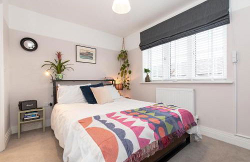 Sleeps 8, off-road parking for 3 cars, pet friendly, welcome hamper - Foto 6