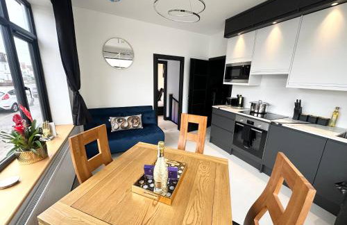 The Secret Agent Apartment - Brought to you by Coastline Retreats - Brand New - 2 mins walk to Beach - Childrens play den - Pool Table - Time Crisis Arcade Machine - Foto 22