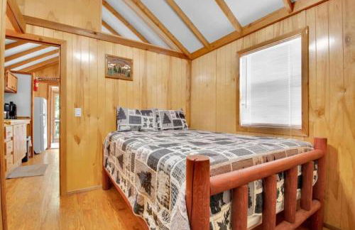 Homey Cabin in Bloomington with Views - Foto 6