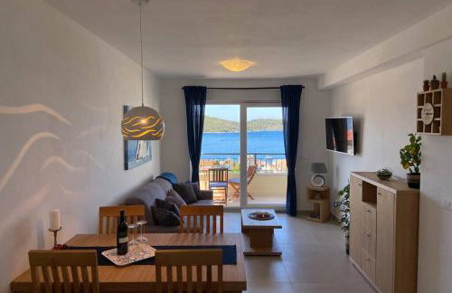 Apartment Sandra (2+2) with a breathtaking view 2 - Foto 14