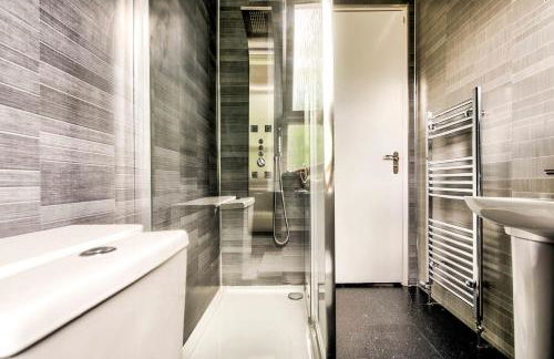 Stunning 5 bedroom apt, close to city centre, SEC, Hydro and motorway - Foto 16