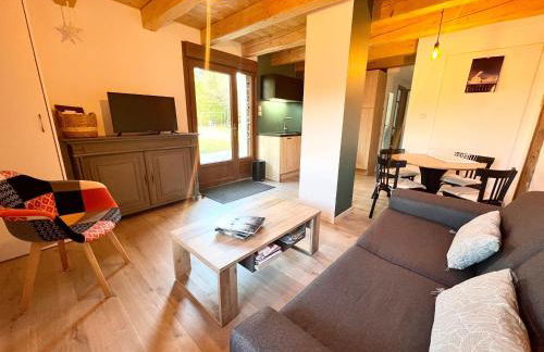 Gîte élégant en pleine nature avec terrasse, départ randonnées, parking privé et équipements inclus - FR-1-589-384 - Foto 1