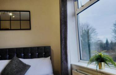 Stylish 3-bed home in Prestwich with free parking - Foto 24