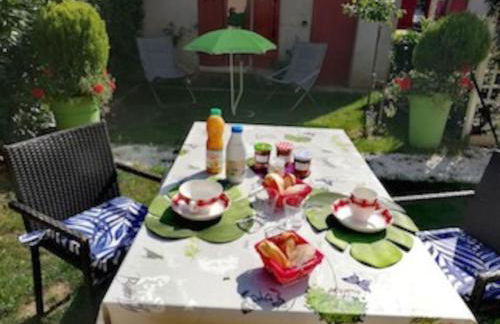 F3 80 m2 Longére plain pied au centre auxonne. - Foto 16