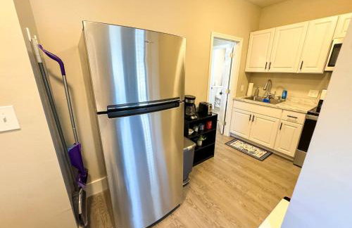 New Remodel | Mins to DHMC & Hanover | Explore NH - Foto 2