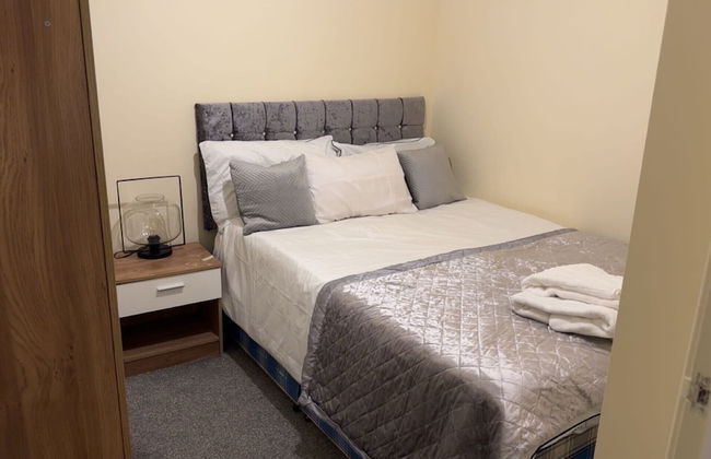 Modern Apt - City Views - Parking - Sleeps 3 - Photo 2