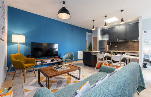 Large 3 Bdr City Center - Photo 1