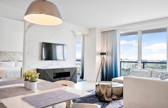 W Residences 2 Bedroom Suite 2 Condo by RedAwning - Photo 27