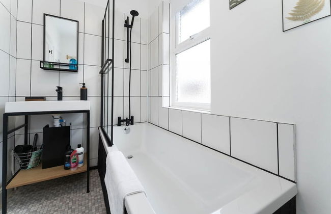 Host Stay Preston Park Apartment - Photo 10