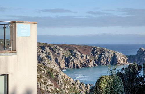 Cove View Apartment - Photo 9