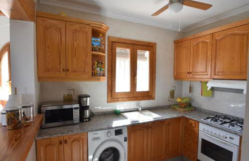 Mediterranean Escape with Garden - Foto 21