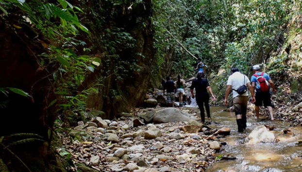 Indiana Jones Hiking Route + Burgundy Waterfall - Foto 5