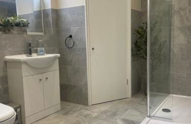 The Lux Ville, Stunning 6 Bedroom Home in London - Foto 21