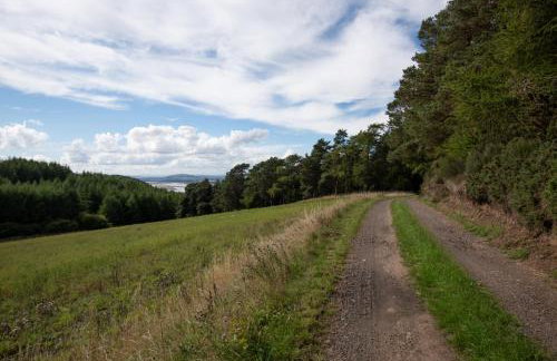 Seaview Cabin Sleeps 2 -hot Tub - Parking - Photo 11
