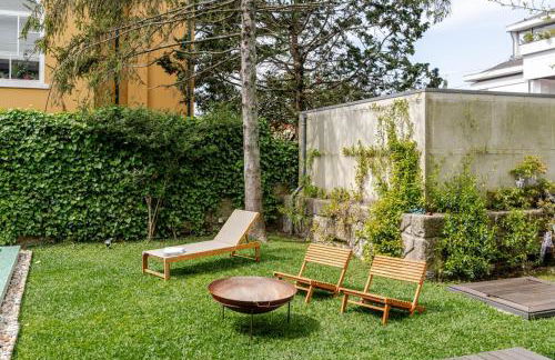 Grand Villa w/ Pool, Garden & Garage by HostWise - Foto 55