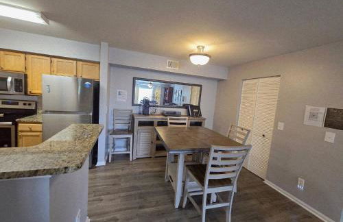 Emerald Gem 0.7 miles from beach - Foto 25