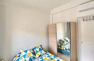 Nice Apt - City Center, Wifi, AC, 4-5 Pers - Foto 8