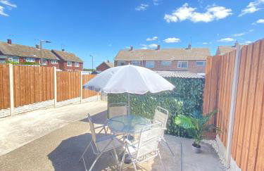 Maltby House, Rotherham for contractors & Families, free private parking, fast wifi, spacious,WIFI etc - Foto 3