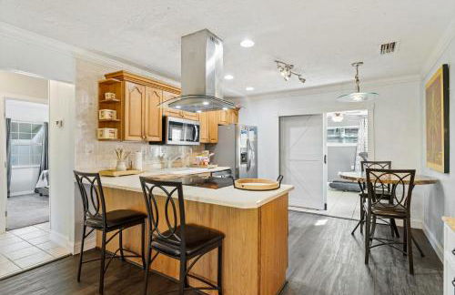 Sunset Oasis with Private Pool! - Foto 16